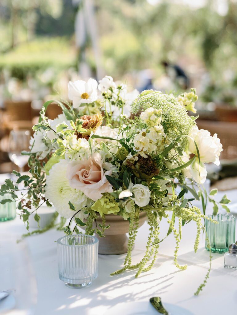 2025 Wedding Trends - Minimal greenery and whimsical florals by The Bloom of Time