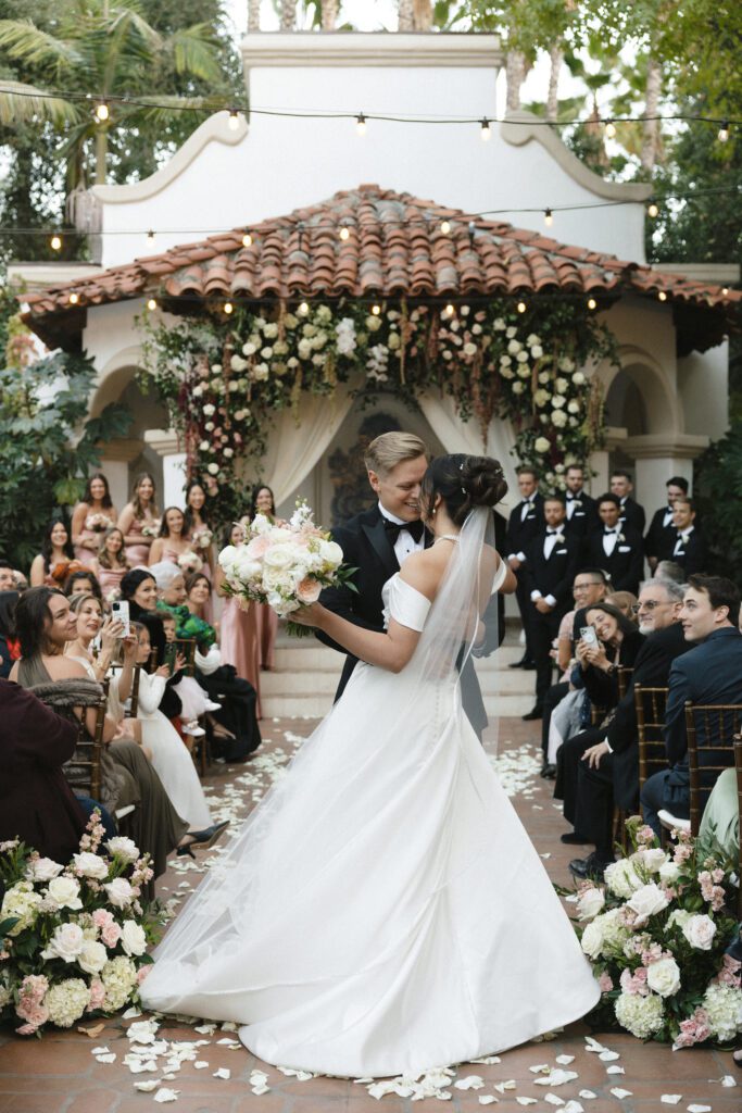 Top 5 Orange County Wedding Venues for Fall - Ranchos Las Lomas - Flowers by The Bloom of Time